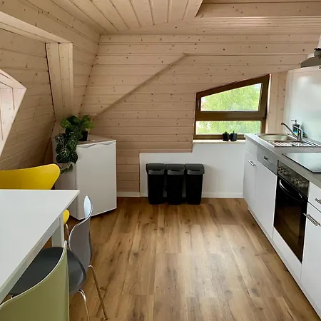 Moderne Monteur- Und Am Plettenberg