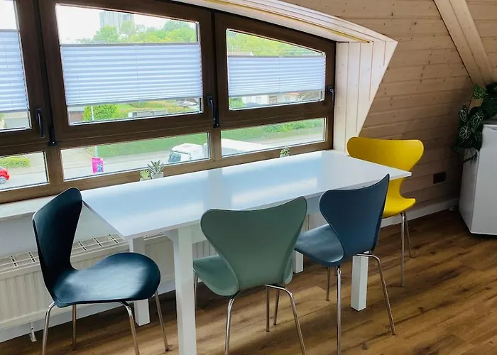 Moderne Monteur- Und Am Plettenberg *